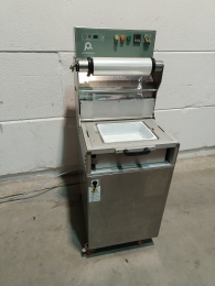 Traysealer Reepack with oxygen pump